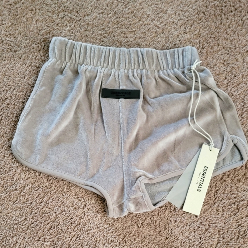 Essentials Fear of God beach valour shorts